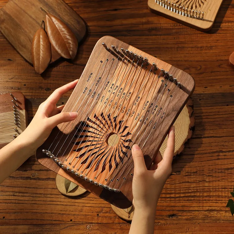 Musical Instrument Lyre - هلو رو لير 31 وترًا، كالي