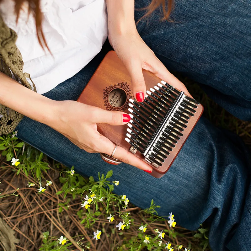 آلة كاليمبا خشبية صغيرة بـ 8/1 - مراجعة Musical Instrument Kalimba وسعره